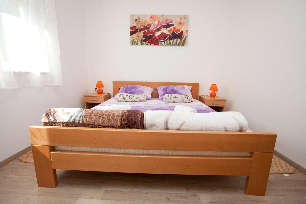 Apartmani Lea ستاريغغاد باكلينتسا المظهر الخارجي الصورة