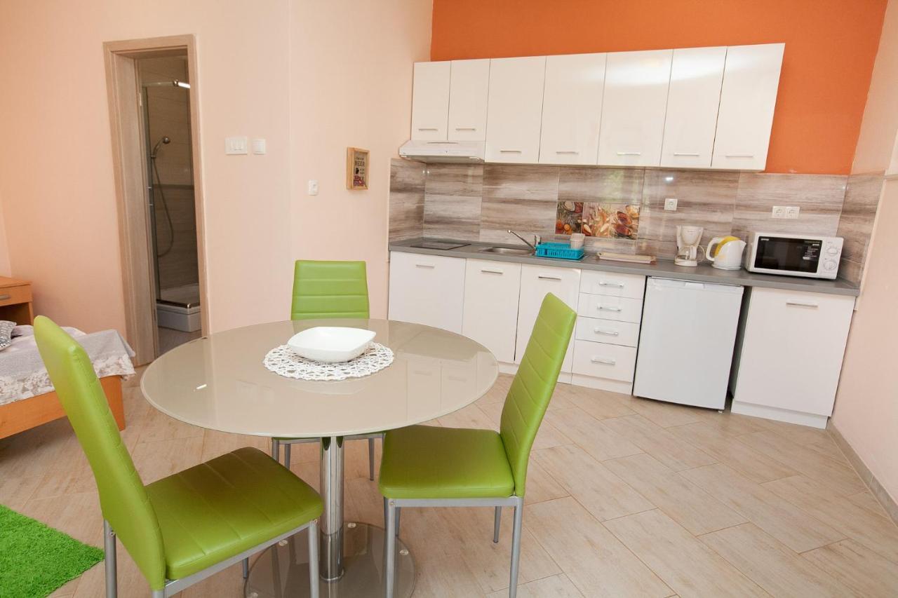 Apartmani Lea ستاريغغاد باكلينتسا المظهر الخارجي الصورة