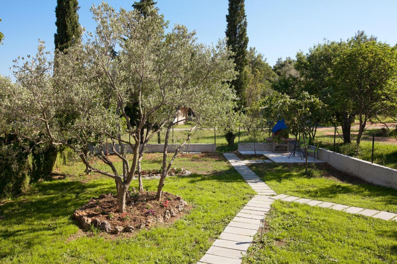 Apartmani Lea ستاريغغاد باكلينتسا المظهر الخارجي الصورة
